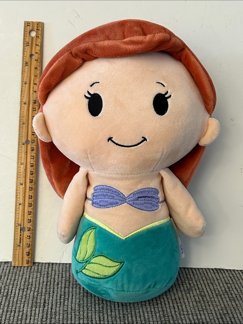 Disney hallmark itty bittys biggys Princess Ariel little mermaid large size 11”